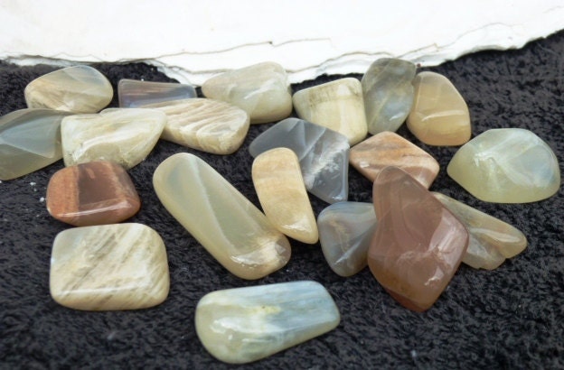 5 Small/Medium Tumbled Moonstone