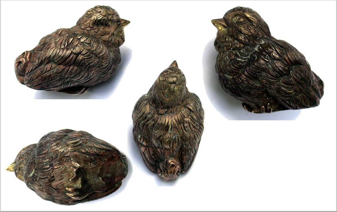 Antique Vienna Bronze Sparrow Figurine. - Andrestavern
