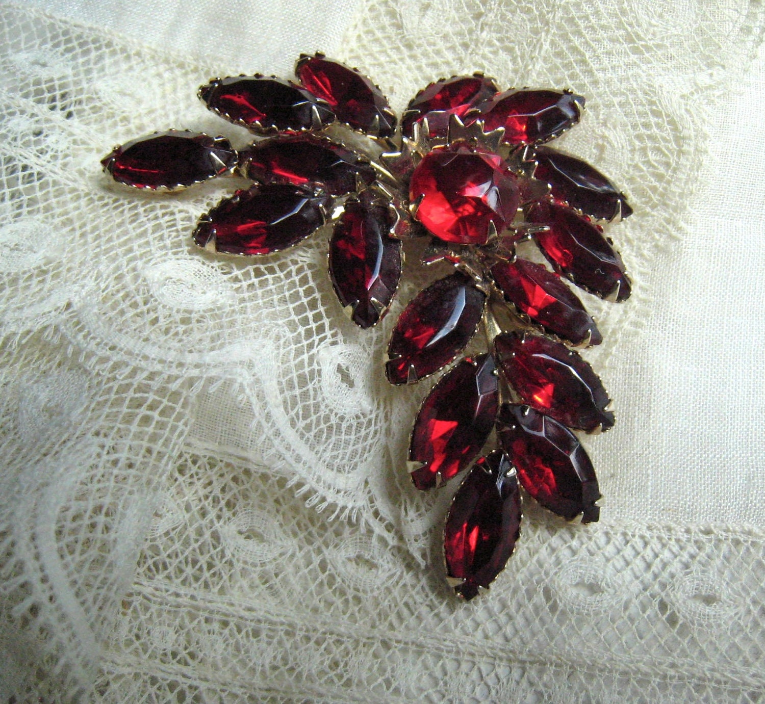 Beautiful Vintage Ruby Red Brooch with Navette Cut Prong Set Stones, Gold Tone