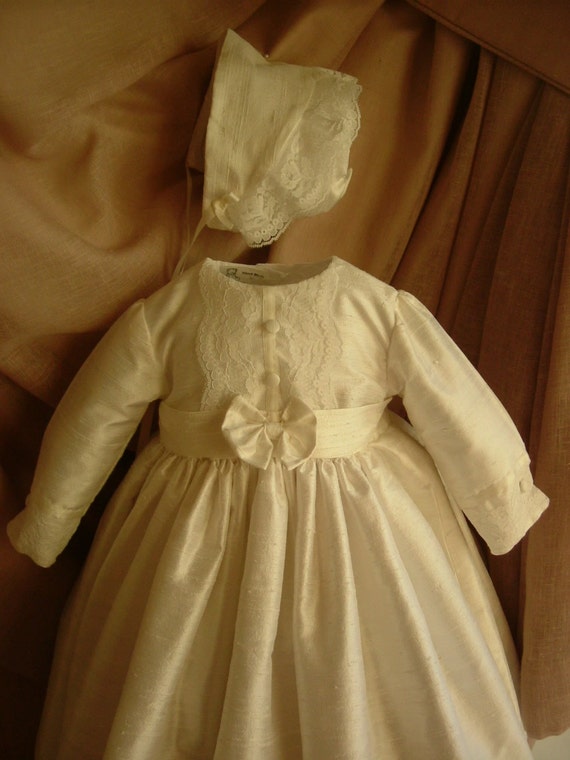 Girls Christening Baptism Gown with matching bonnet