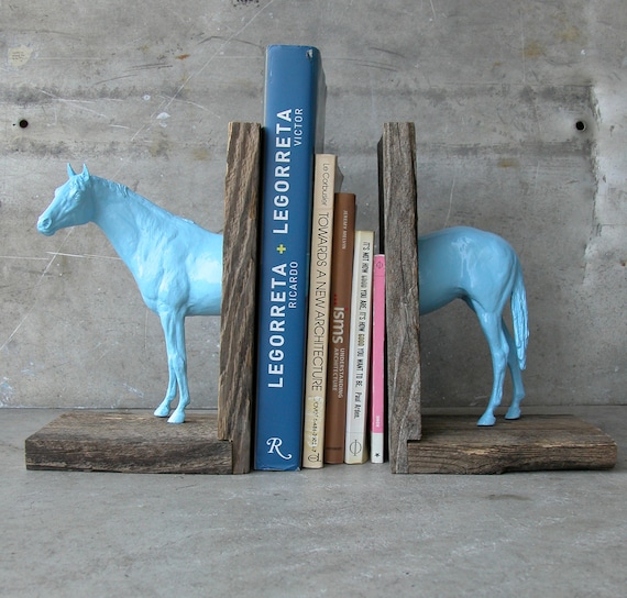 Thoroughbred Sculpture Horse Bookend