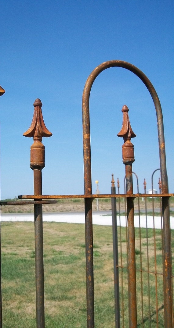 gate stake