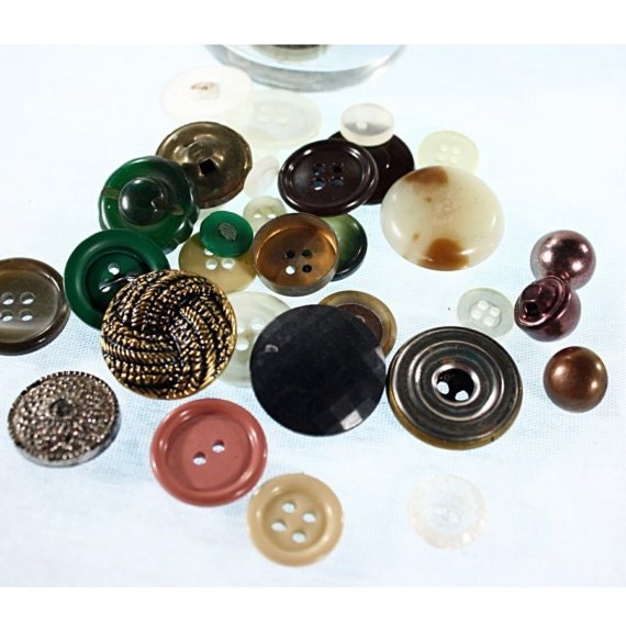 Bohemian Vintage Button Lot - 105 Buttons - Poinsettia Print - Metallic Spirals - Glass - Mother of Pearl