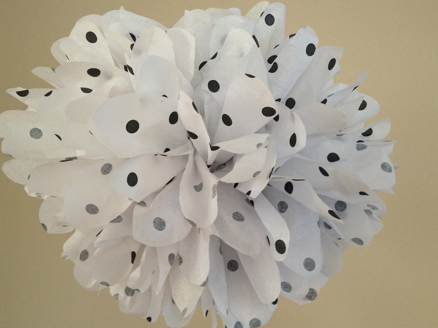 Mini Polka Dot ... 1 tissue paper pom // diy // wedding decorations // birthday // bachelorette party // baby shower // party decorations Il_170x135