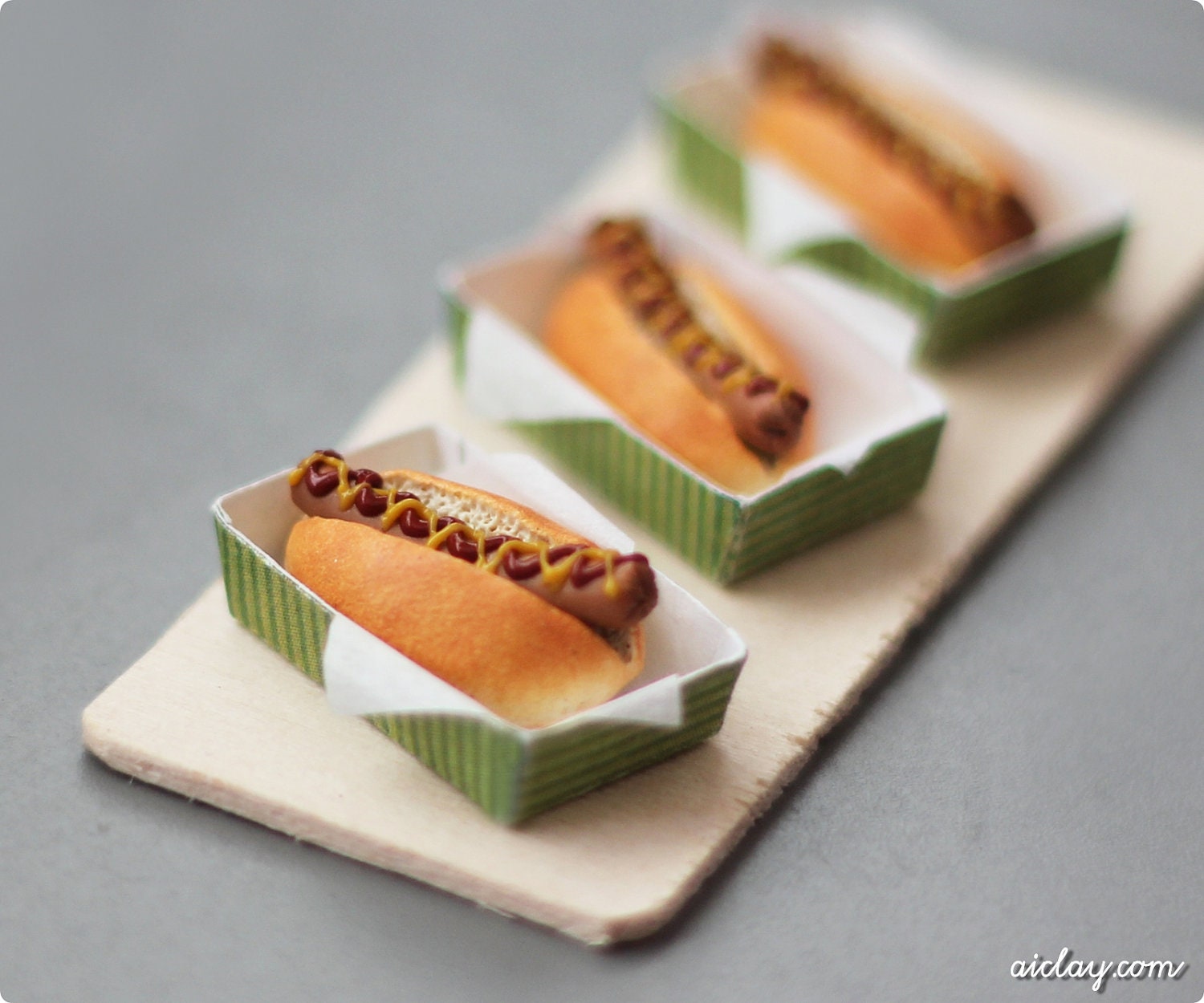 Miniature Sausage / Hot dog in a bun. by AiClay on Etsy