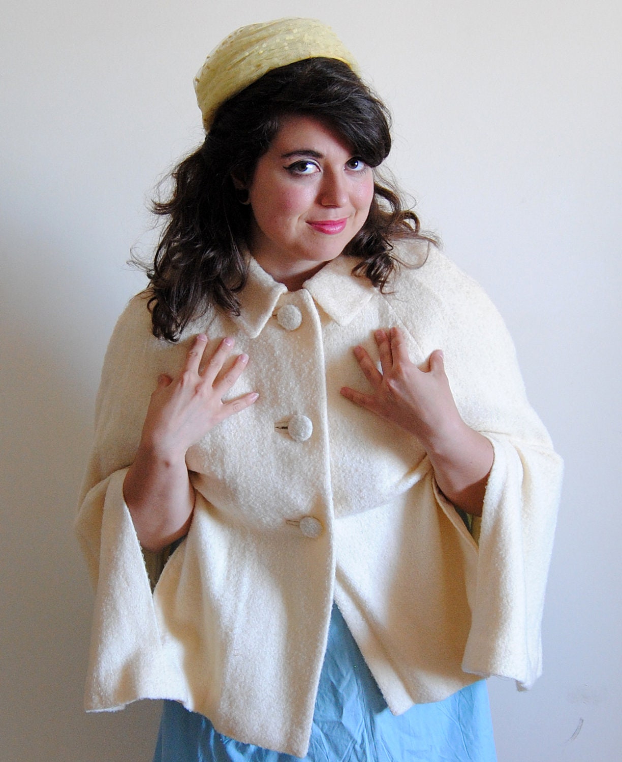 Vinage 1960s Capelet Canary Yellow // Mad Men Jackie O Cape with Buttons // Canary in a Gold Mine // Size L-XL