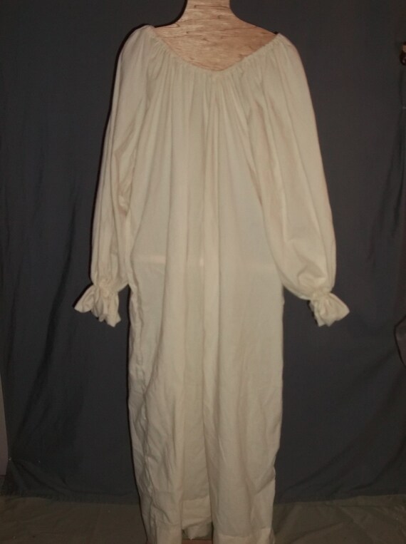 Medieval chemise reg size in unbleached cotton by Gramaprilly