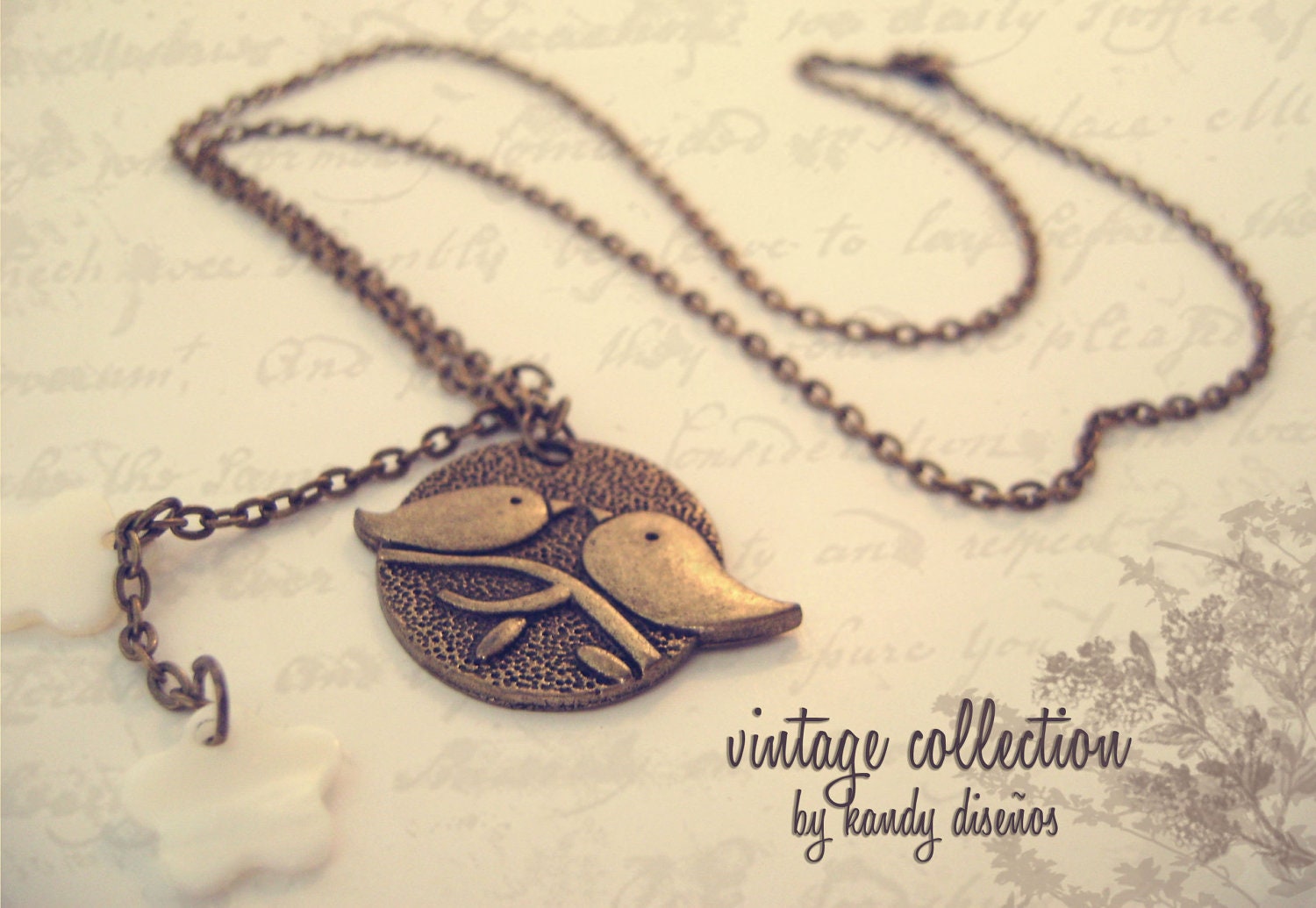 Birds Necklace Vintage Inspired: Cute birds shell flowers. White, bronze, romantic, dreamy jewelry