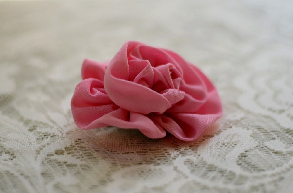 eco friendly pink fabric flower hair clip
