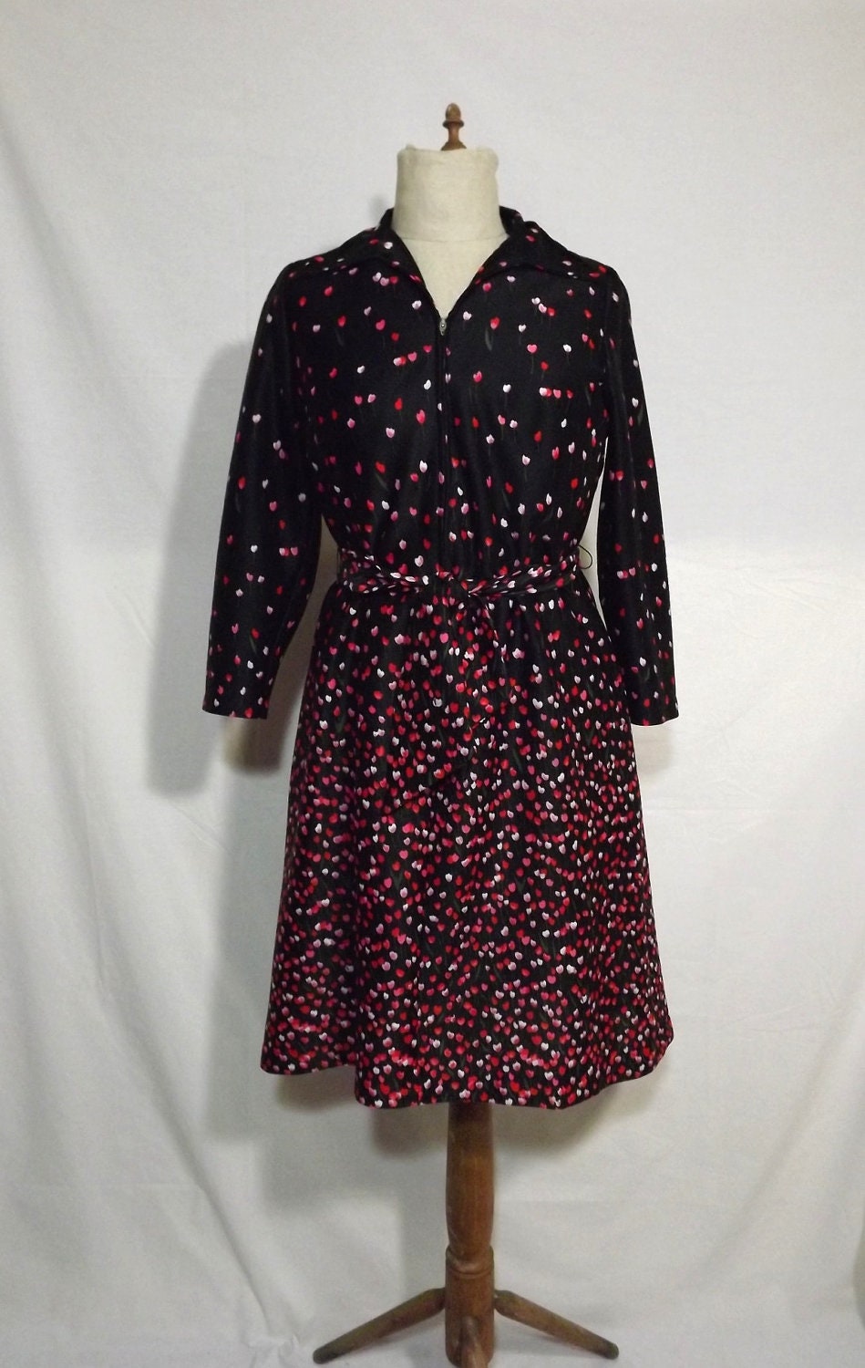 VTG 1970's Black Coll...