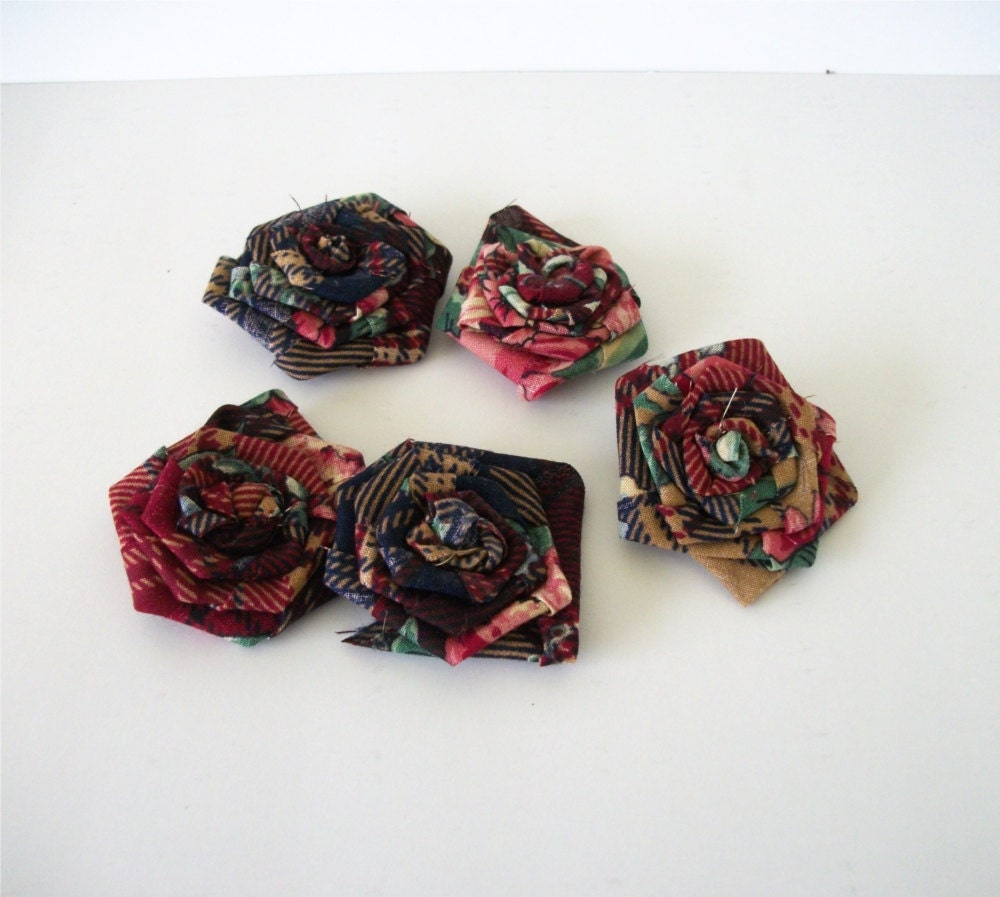 5 Red and Green Rolled Rose Fabric Flowers 1.5" to 2" Cotton Rosette Appliques Handmade Embellishment