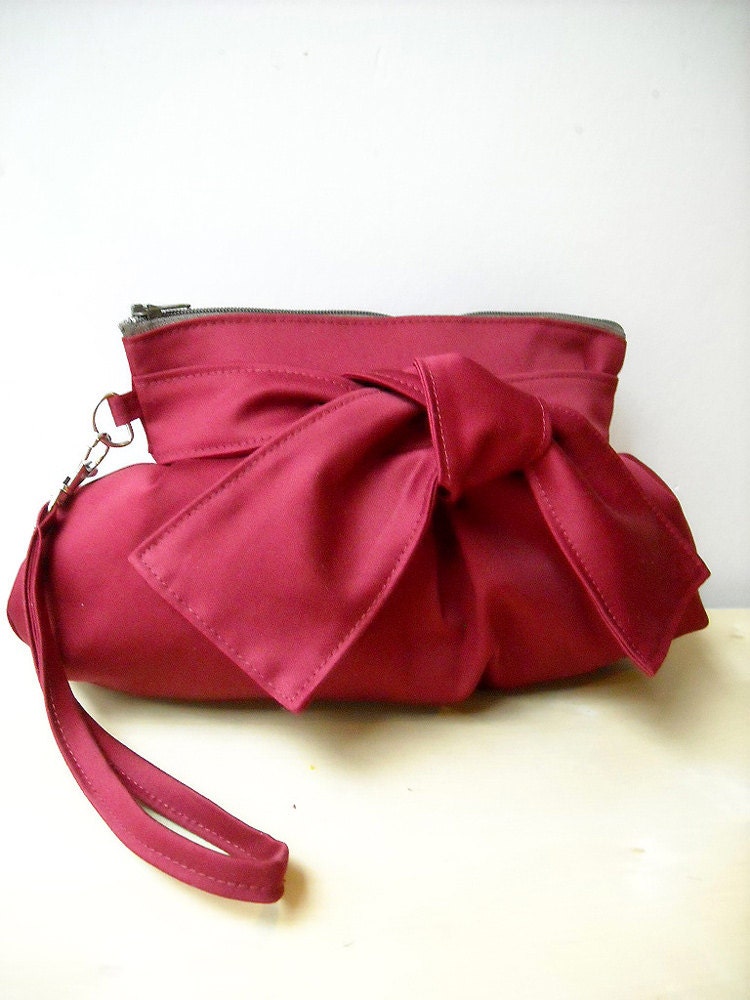 Red - Zipper Pouch with Clip (New style)