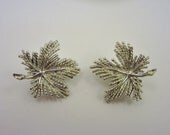 Vintage Silver Tone Maple Leaf Clip On Earrings - Retro Mad Men Look