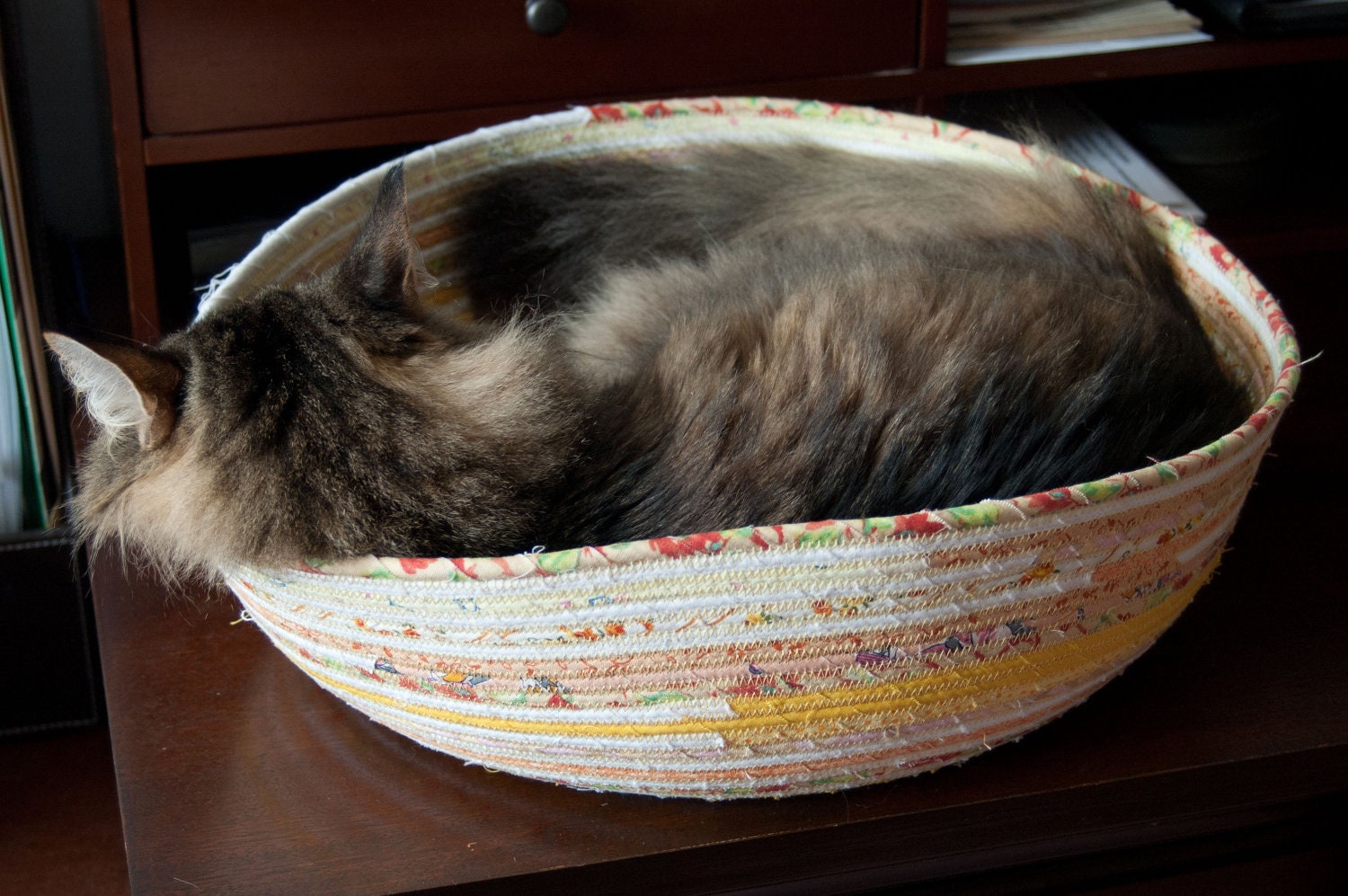 Cuddly Cat Snuggle Bed - Yellow