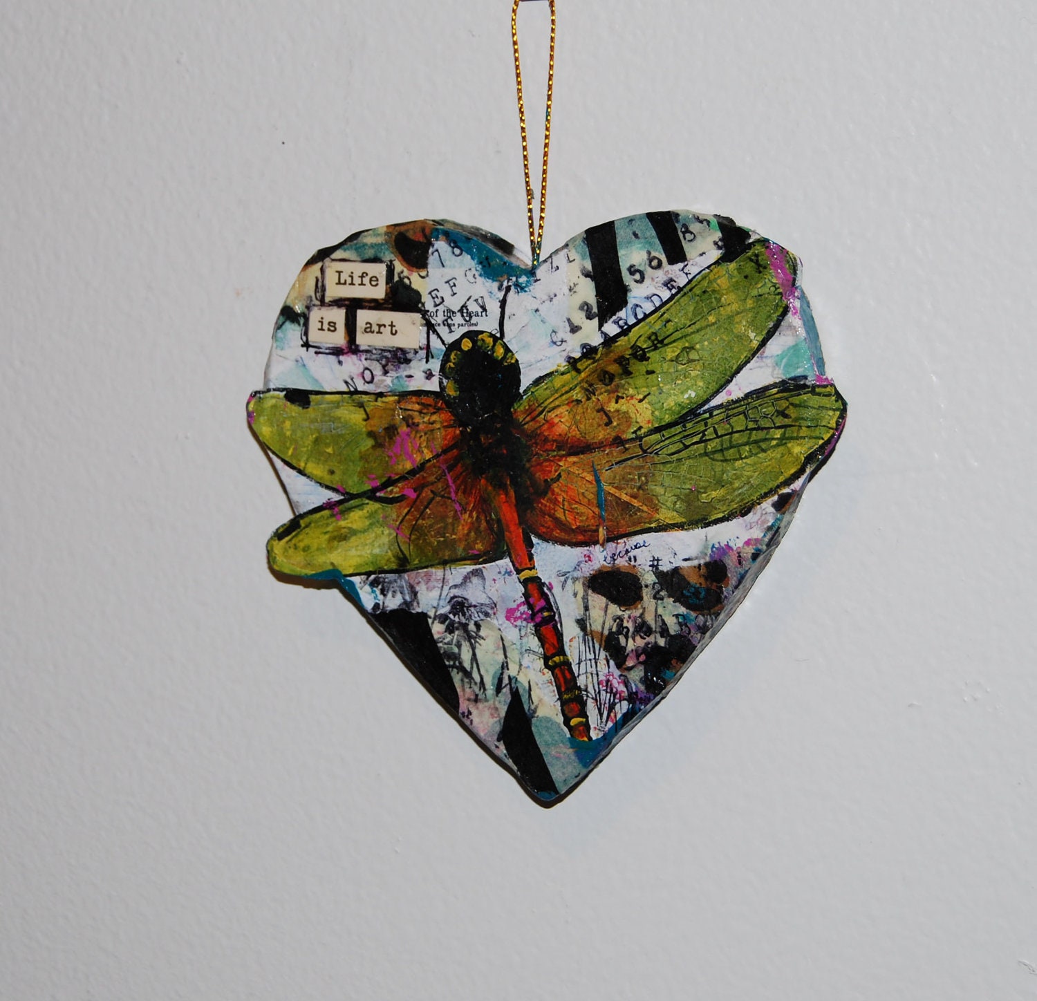 Heart shaped art Ornament Valentine, Dragonfly Inspirational Art DEcor Gift,wall hanging