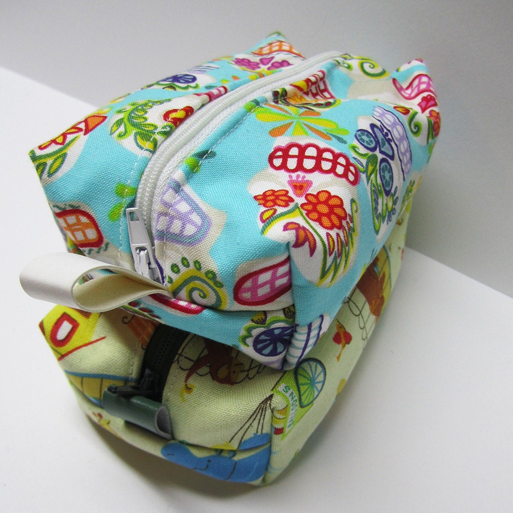 boxy baggies .. a pouch for grooming or other bits