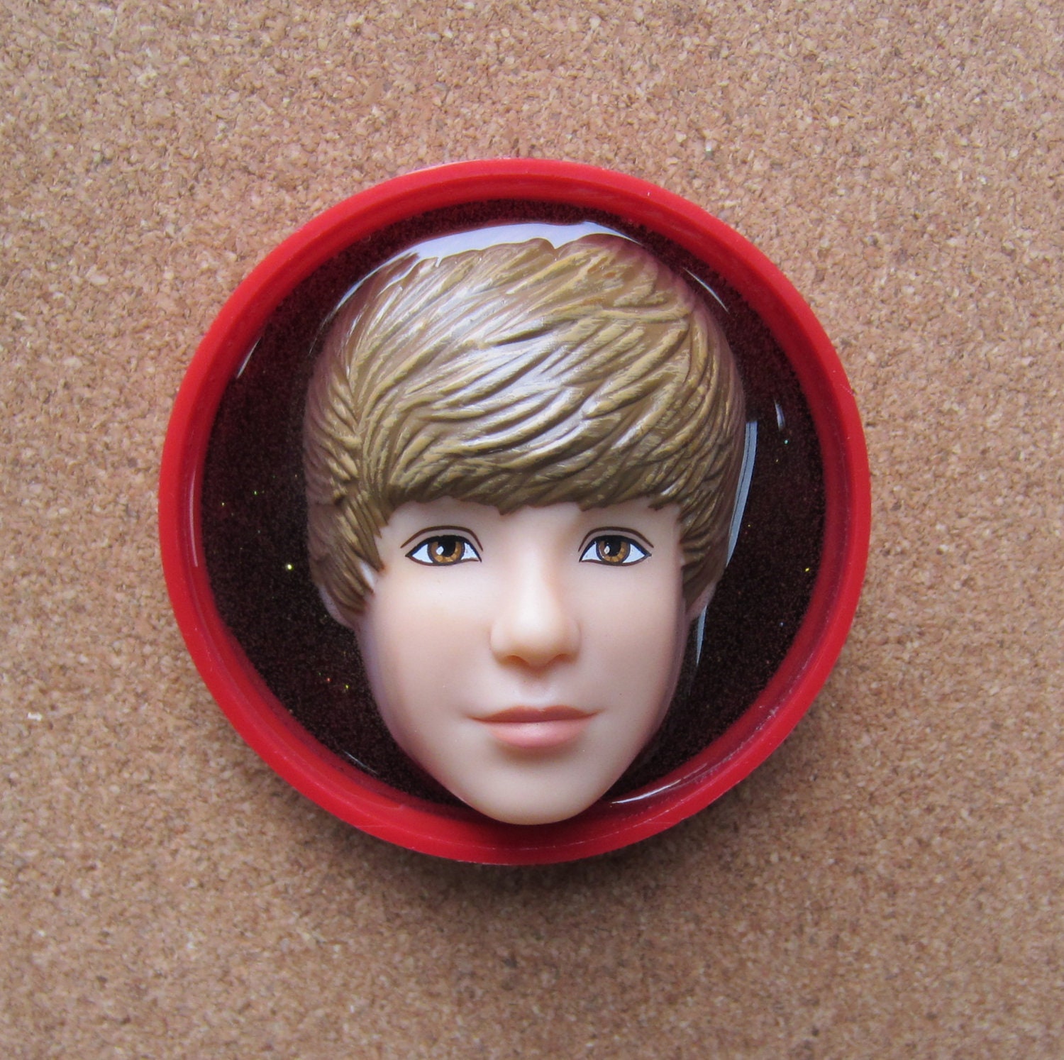 Justin Bieber - knuckle ring