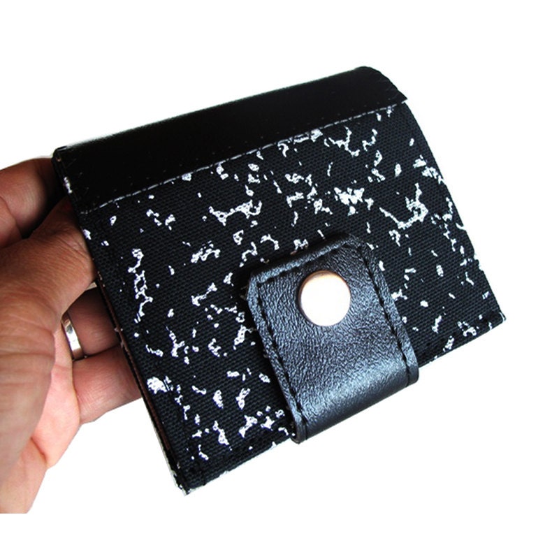 Composition ) Bifold Wallet With Snap (Plus Zipper)