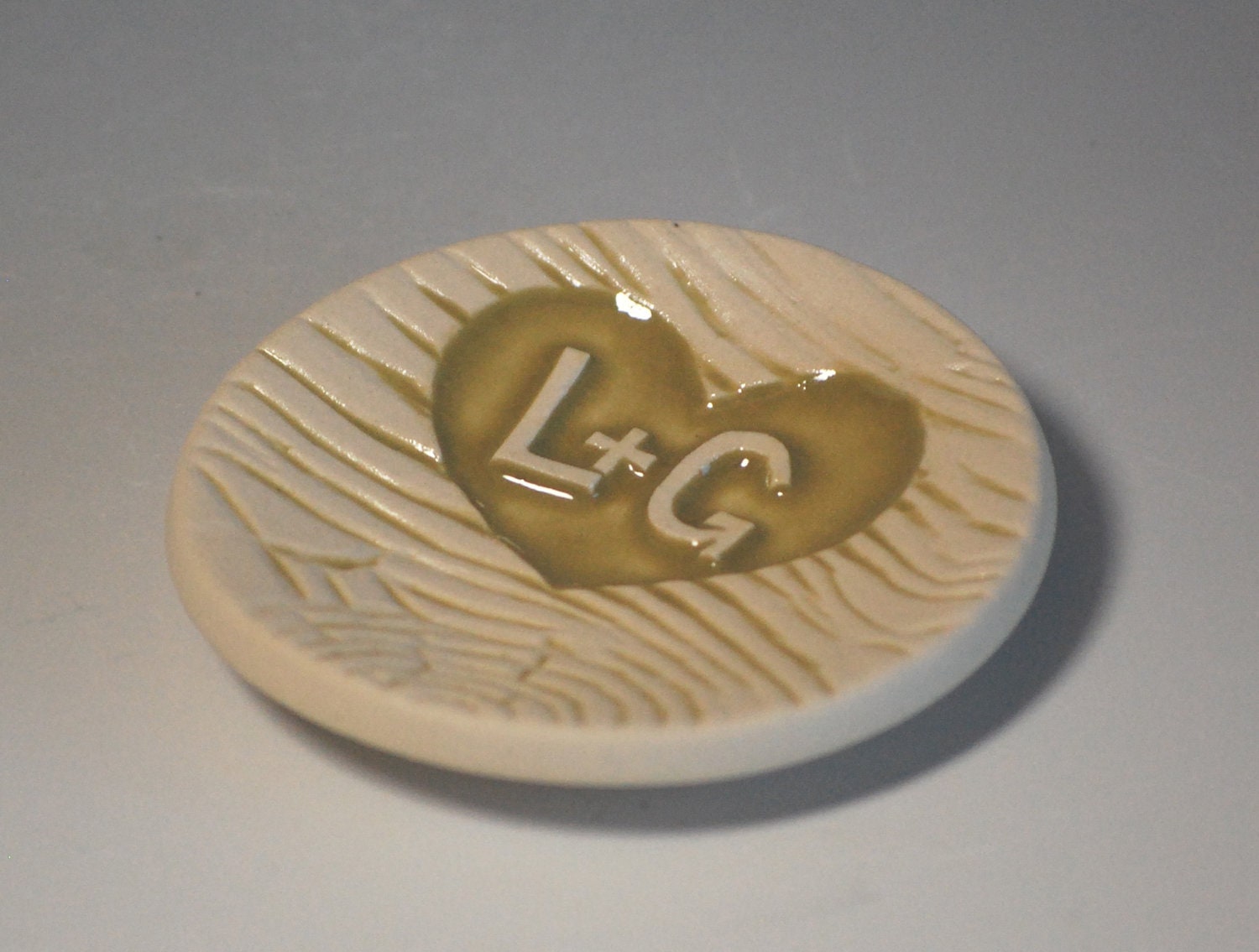 Tiny Ring Dish, Custom Woodgrain, in Olive