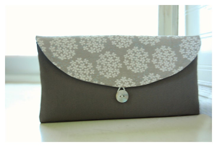 dandelion purse Bridesmaids Clutch grey gray Bridal Wedding  bag Gift Giving Make Up Travel Gadget tagt team