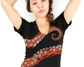 Octopus Tshirt, Tentacle tee, Octopus shirt, Women's Octohug, Black CottonT-shirt S M L XL