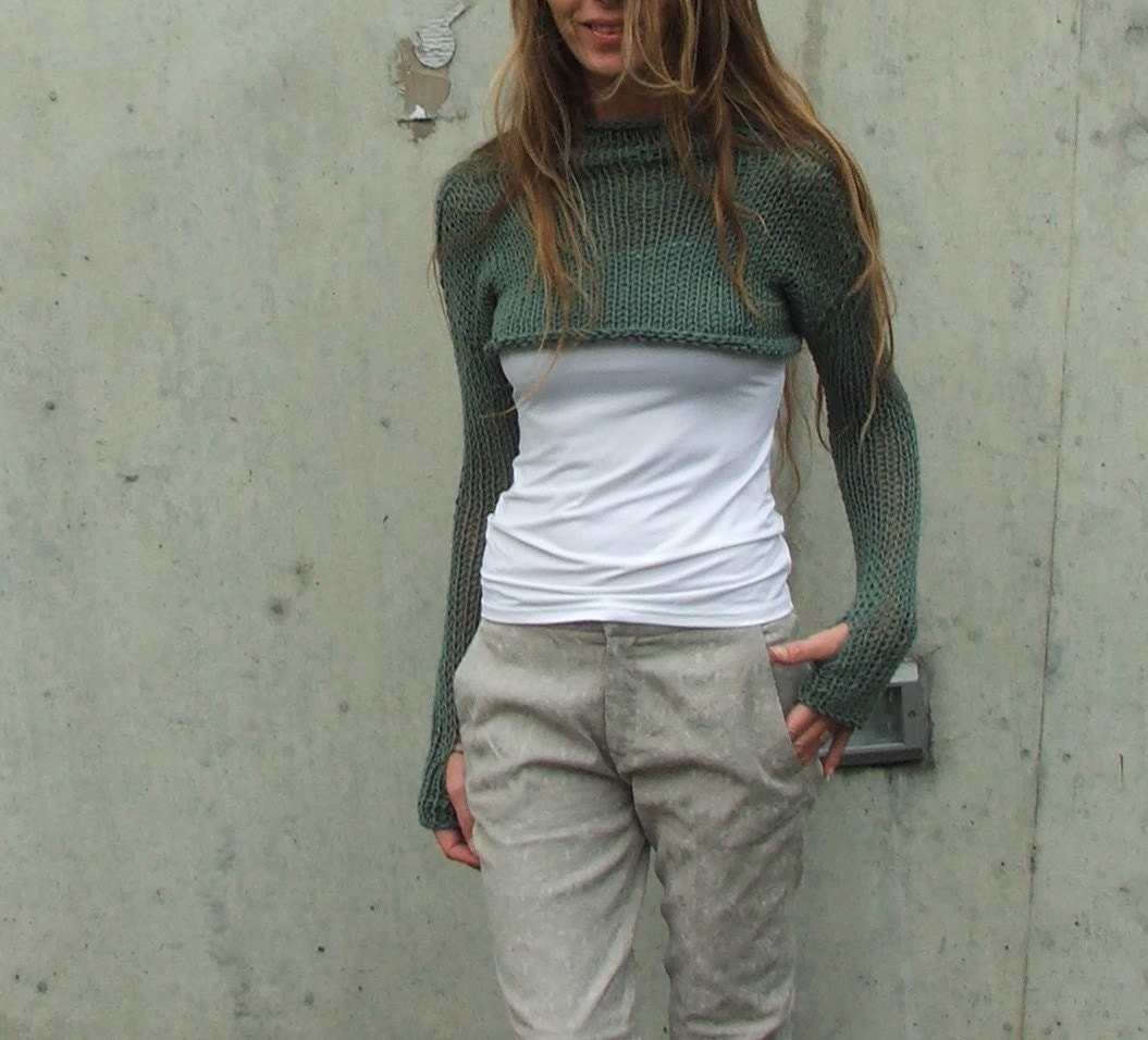 Green sweater / Sage green cropped iLE AiYE sweater
