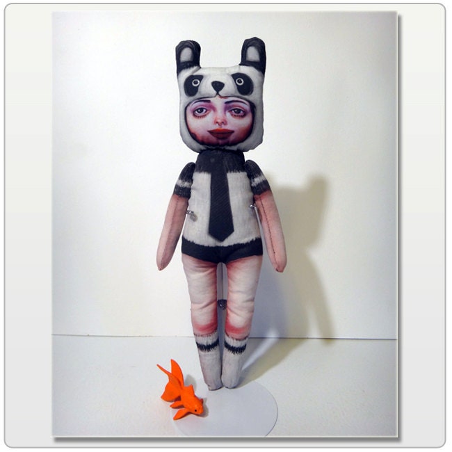 BrokeBot Doll: Stella