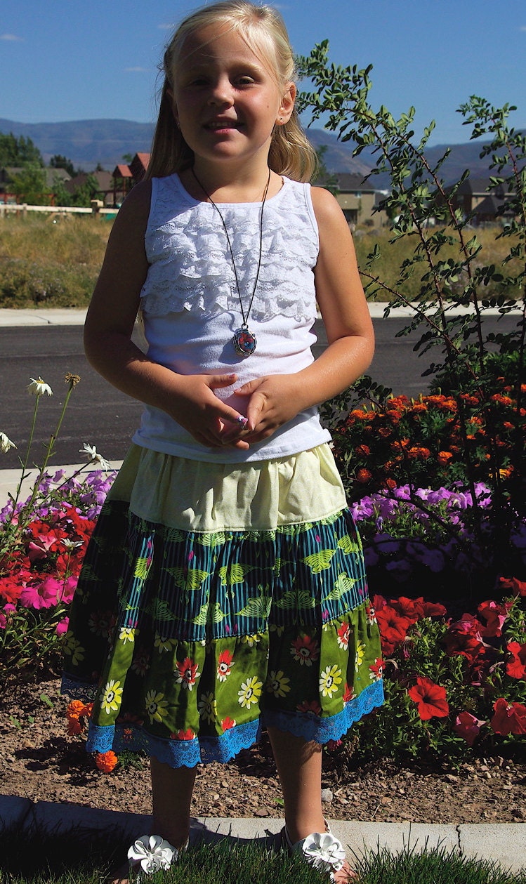 Corinne- girls skirt, size 5/6