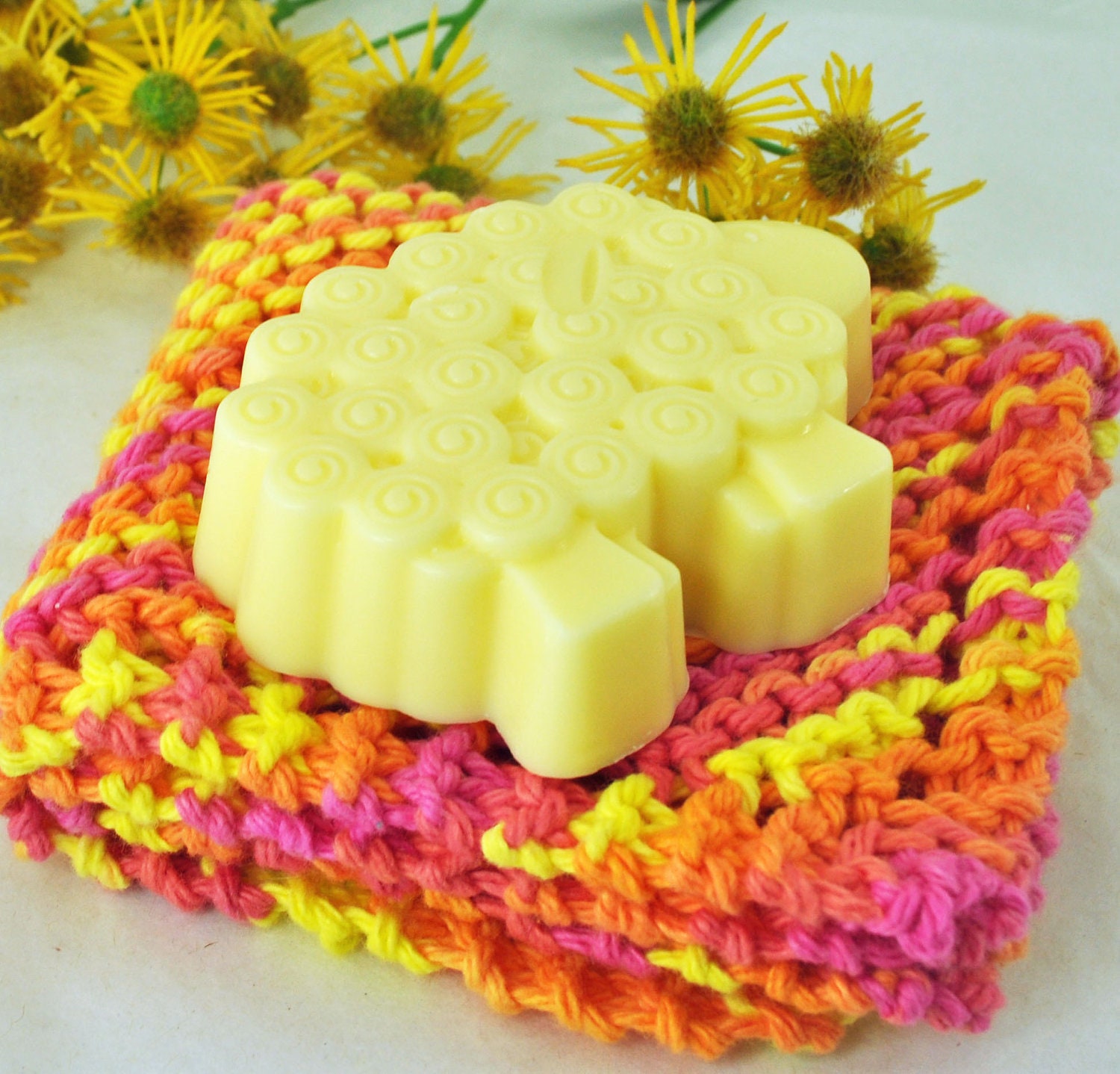 Soap Gift Set - Graceful Gardenia Scent - Sheep Soap on Cotton Cloth - Goats Milk Soap - Yellow Pink Orange