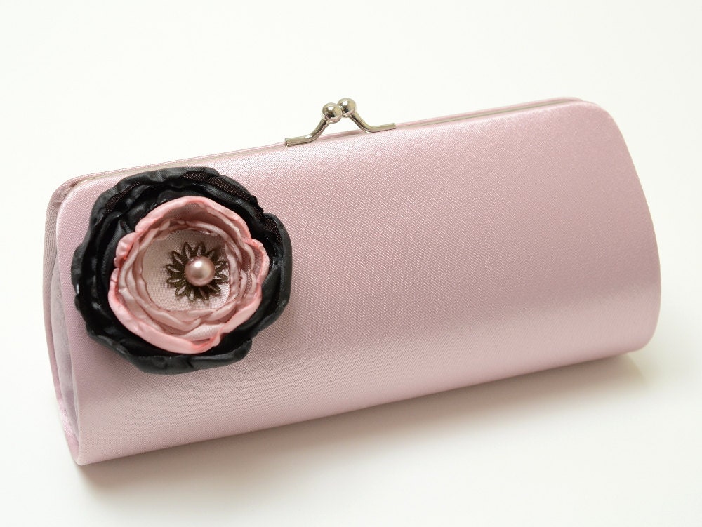 Bridal Clutch Bridesmaid Clutch - Dusty Rose Pink Clutch - Pink & Black Petite Flower Bloom