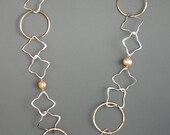 Quatrefoil link necklace in sterling silver and gold filled with pink pearls, Rachel Wilder handmade jewelry