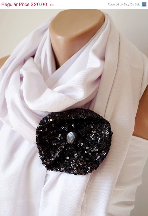 SALE - White Pashmina Shawl, Bridal Wrap, Capelet, Bridesmaid gift