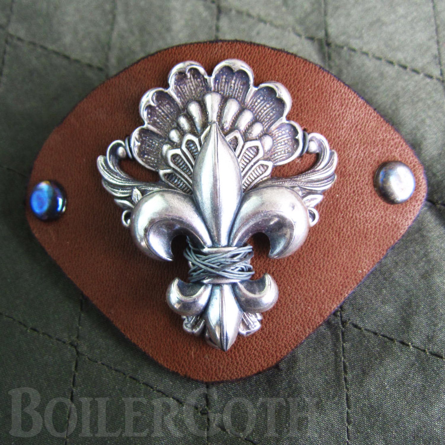 fleur-de-lys hair clip
