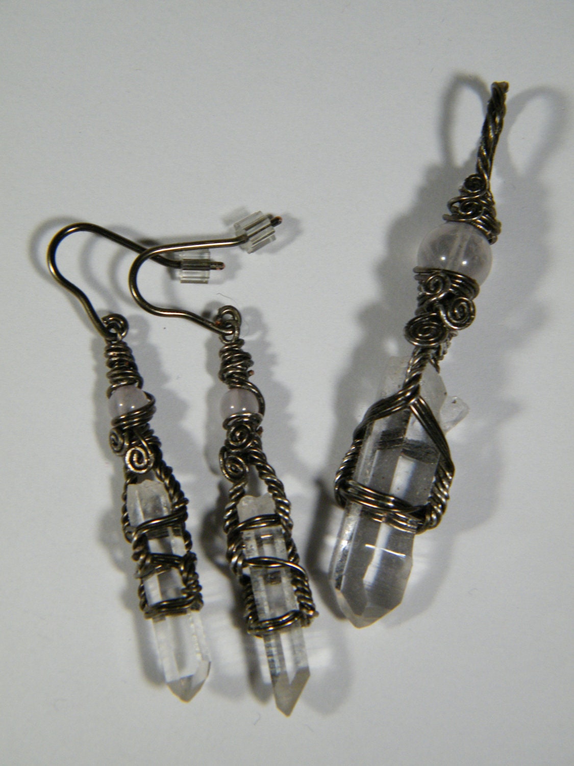 Quartz points: Natural Quartz points with Rose Quartz pendant and earrings set