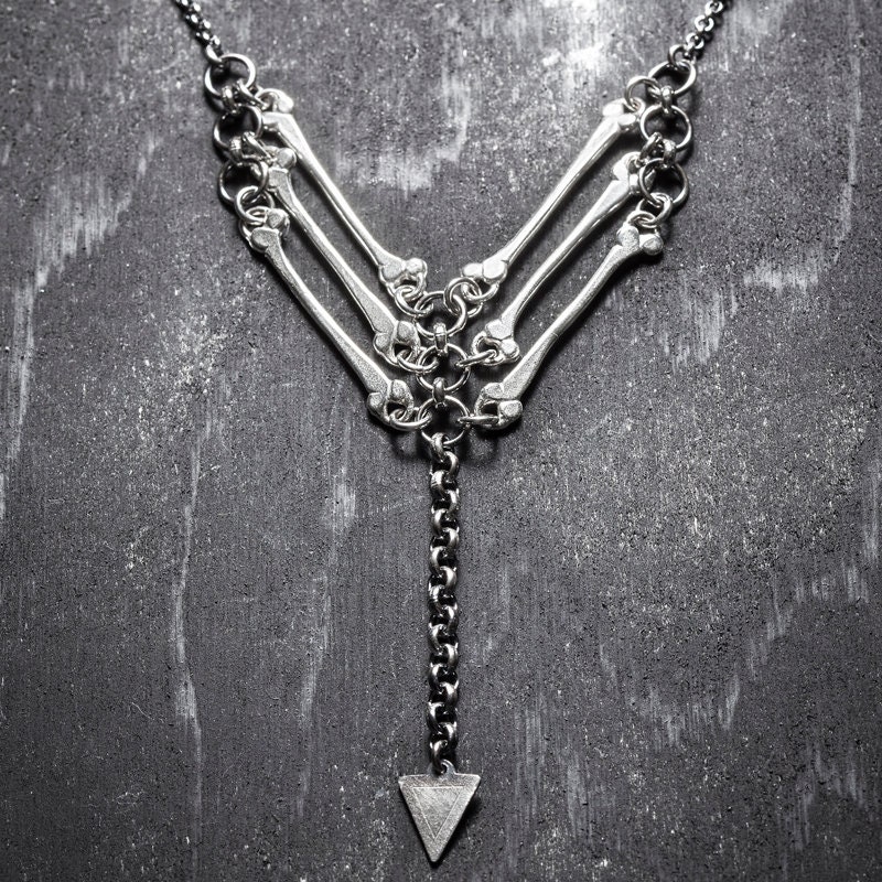 THEM BONES-silver necklace