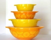 Vintage Pyrex Yellow Daisy Cinderella Bowl Set
