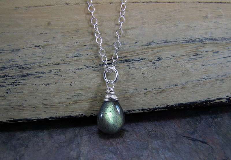 Labradorite Necklace Green Flash  Briolette Sterling Silver Gemstone Jewelry Smooth Polished