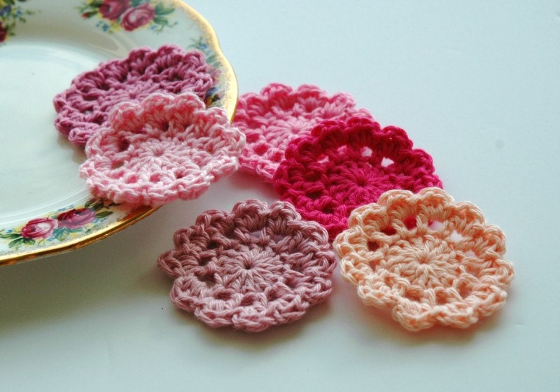 Crochet Flower Motifs - mini doilies pinks