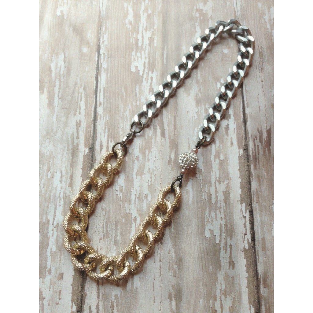 The HouseWives Necklace