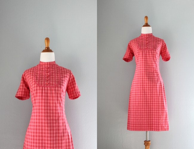 1960s Dress / 60s Pink Cotton Day Dress / Mod Checked Shift Dress