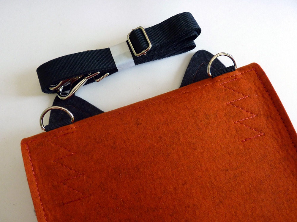 Fox MacBook Pro 13 inch sleeve - Ready to ship