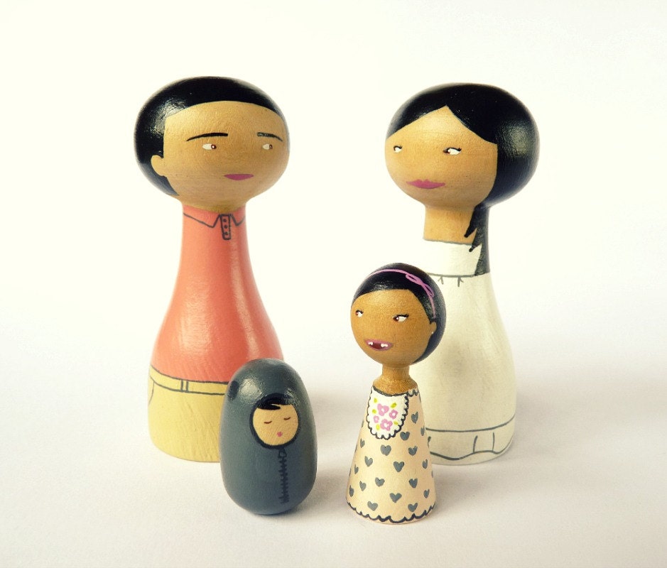 Custom Family of 4 Portrait Dolls children or pets FREE SHIPPING - OOAK Personalized - Wooden hand painted father mother child baby neutral