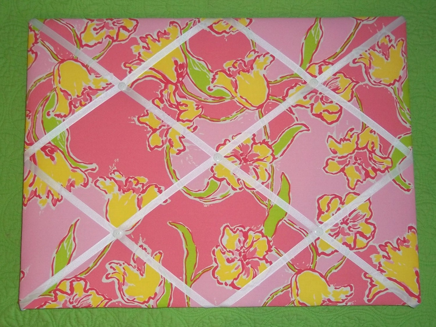 New Memo board mw Lilly Pulitzer Day Lilly Punch Pink fabric