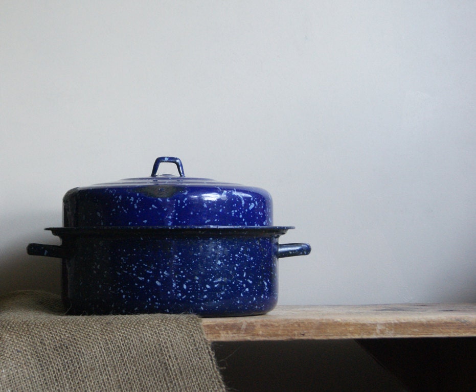 Blue Enamel Ware Covered Casserole Pan