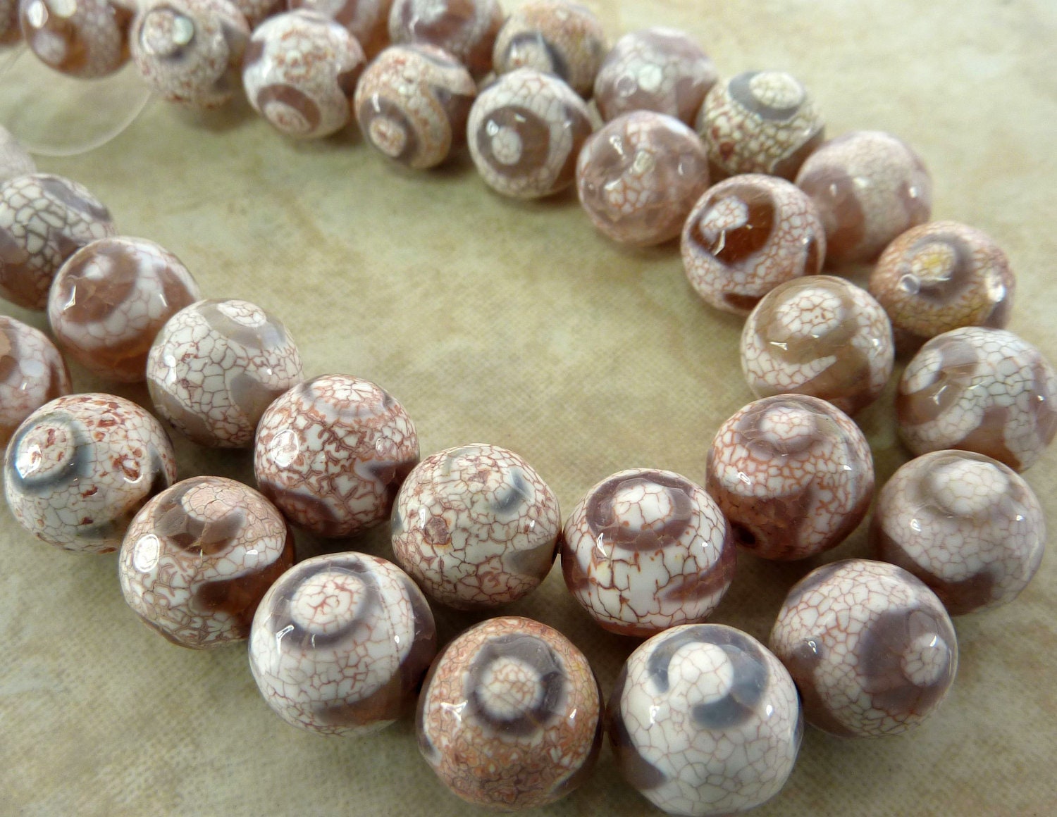 10mm Faceted Dzi Agate Gemstone Beads 8 Inch Strand (A184)