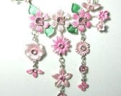 Gorgeous Pink Flower Necklace Retro Shabby Pink