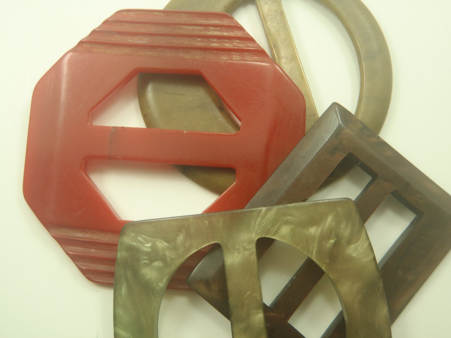 Lot of 4 Assorted Buckles red green brown