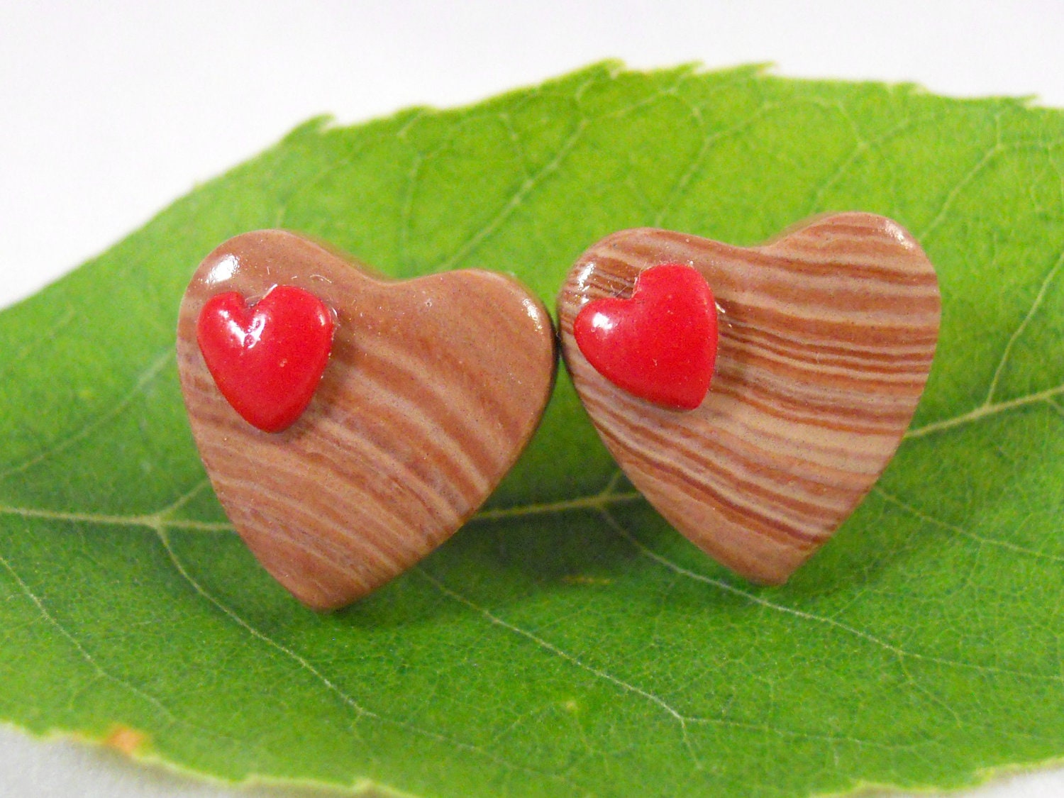 Wood grain heart earrings. Polymer clay. Free US shipping.