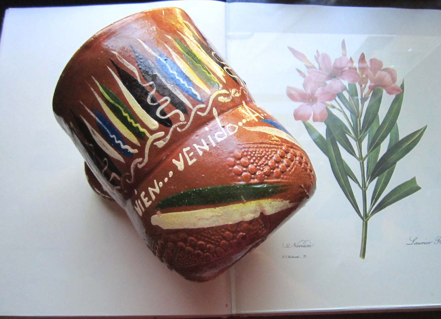 Large Vintage Mexican Pottery