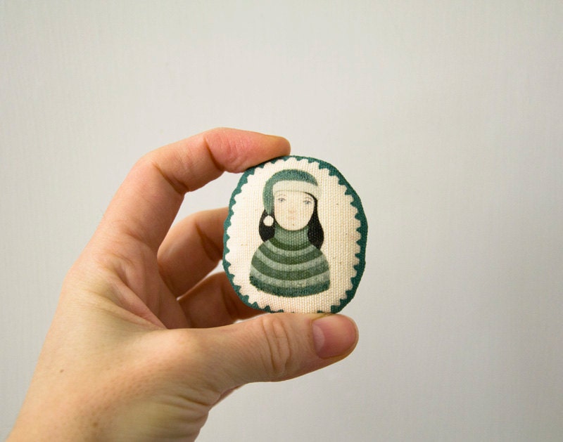 Myriam winter girl - Cute art brooch in cotton